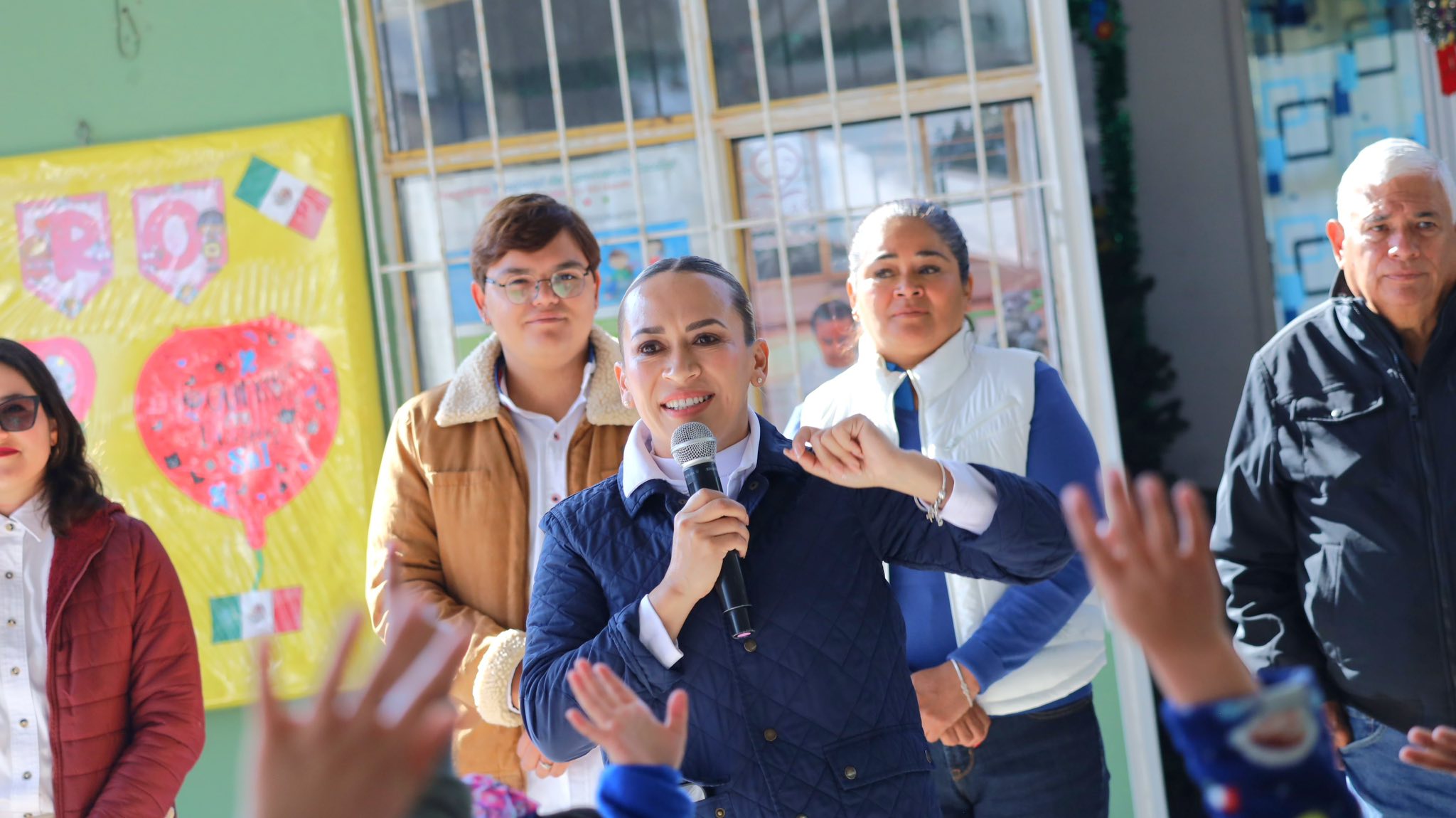 Tepeji del Río entregó apoyos sociales y educativos a familias vulnerables