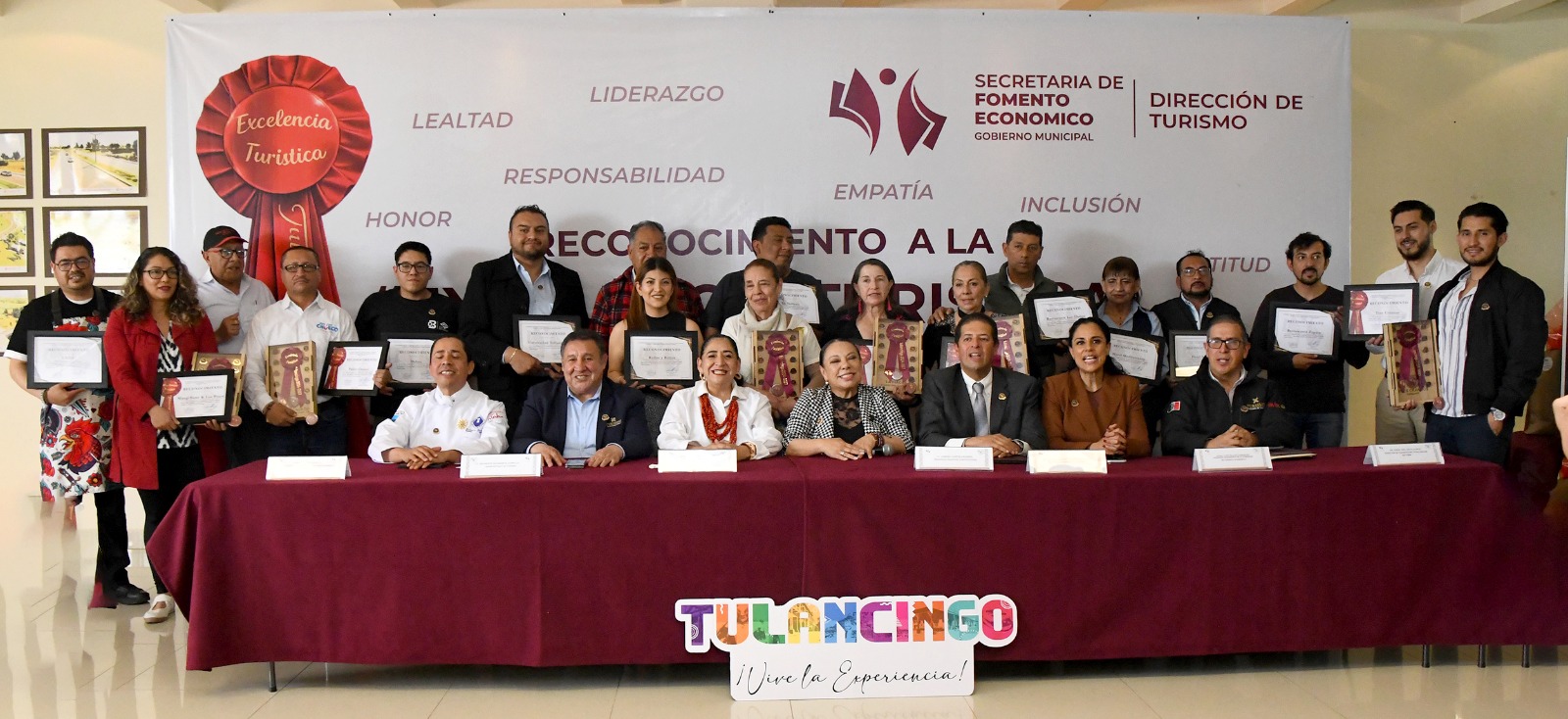 Tulancingo entrega Distintivo de Excelencia Turística a prestadores de servicios