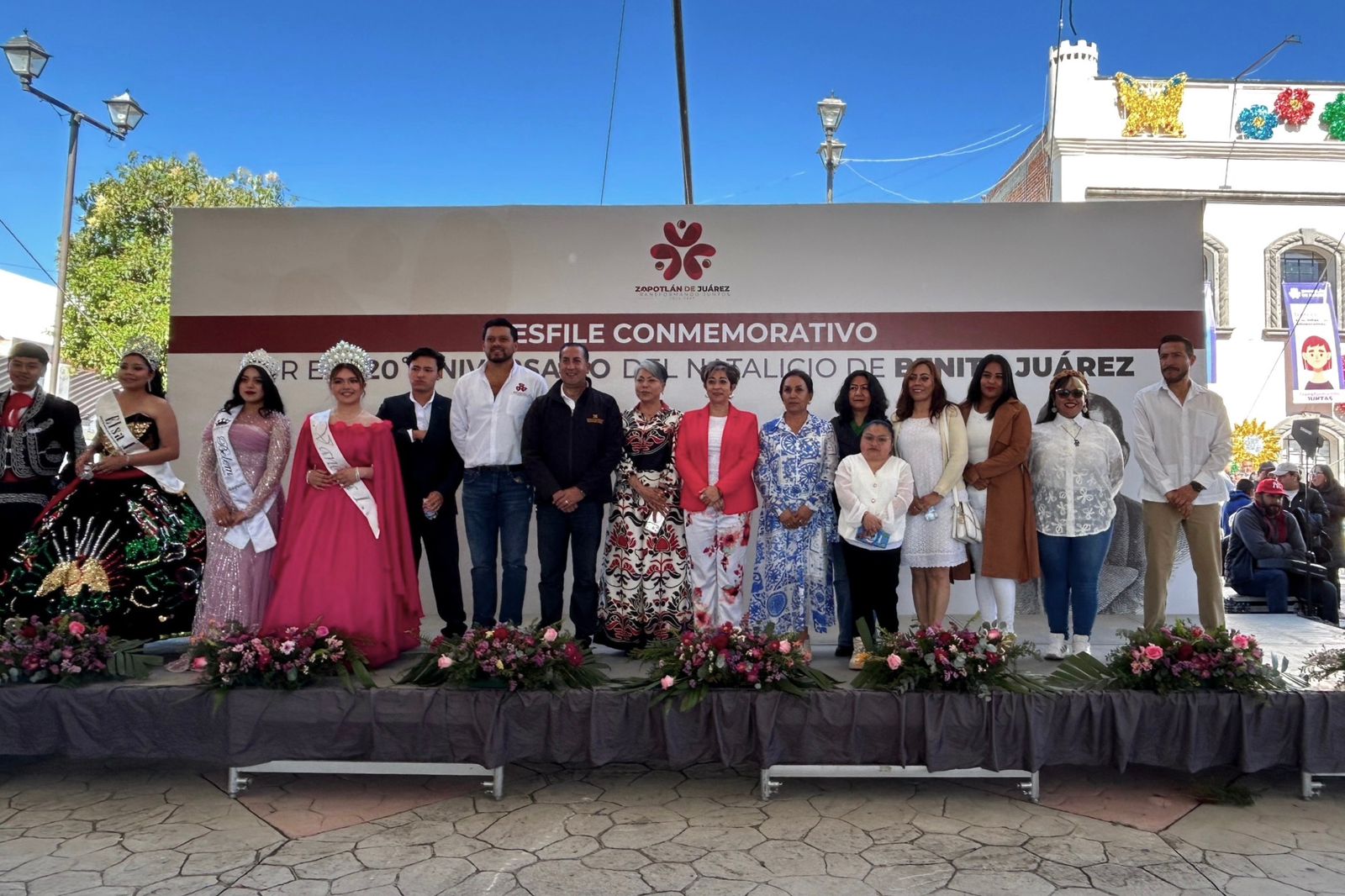 Conmemoran natalicio de Benito Juárez con desfile cívico y actividades primaverales