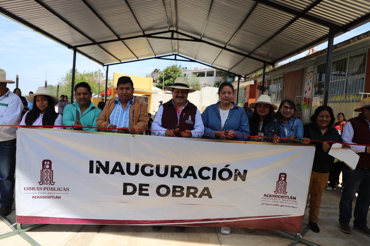 Ayuntamiento de Acaxochitlán ejecuta obras de drenaje, pavimentación y mejora educativa con inversión superior a 3.5 millones de pesos