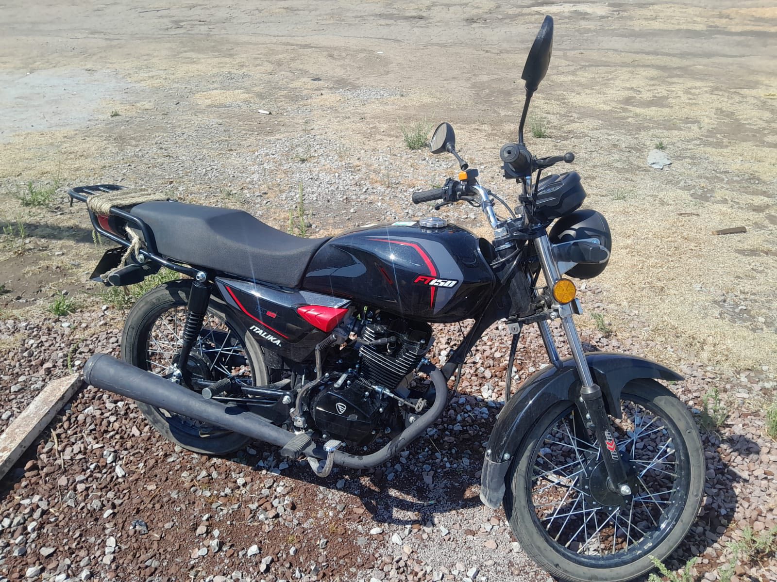 Recuperan motocicleta con reporte de robo durante operativo de vigilancia en Apan