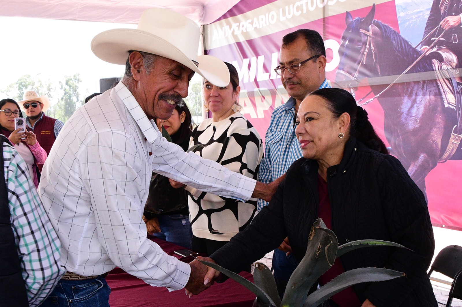 Impulsa Gobierno de Tulancingo la productividad rural con entrega de paquetes avícolas y herramientas a productores