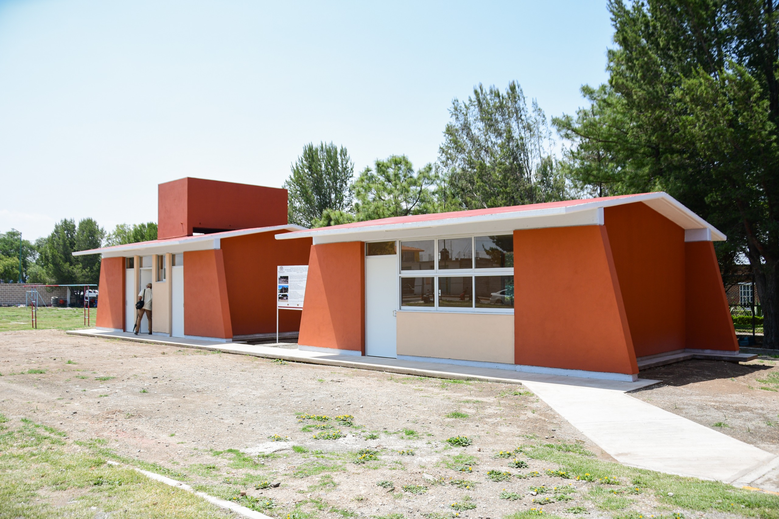 Inauguran aula y módulo de sanitarios en el CAM 14 de Tizayuca para fortalecer la inclusión educativa