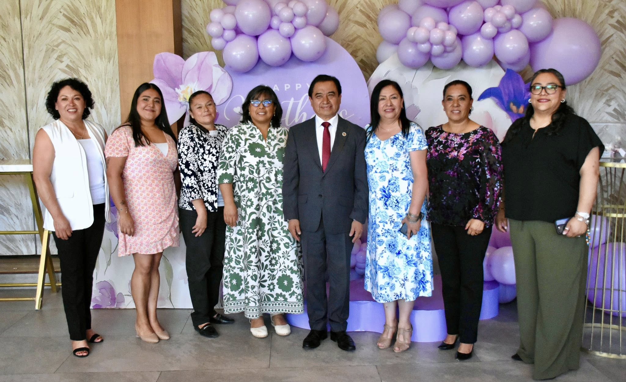 Congreso de Hidalgo reconoce a madres trabajadoras en celebración por el Día de las Madres