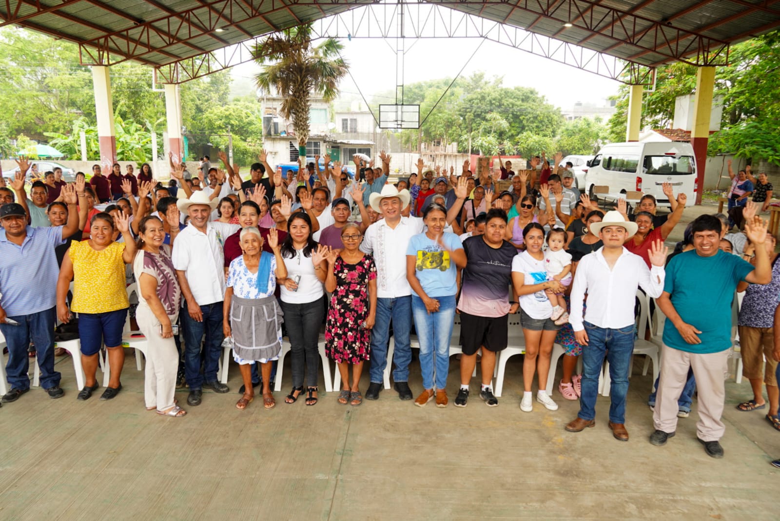 CEDSPI lleva atención visual gratuita a comunidades de la Huasteca; estrategia suma más de 13 mil lentes entregados