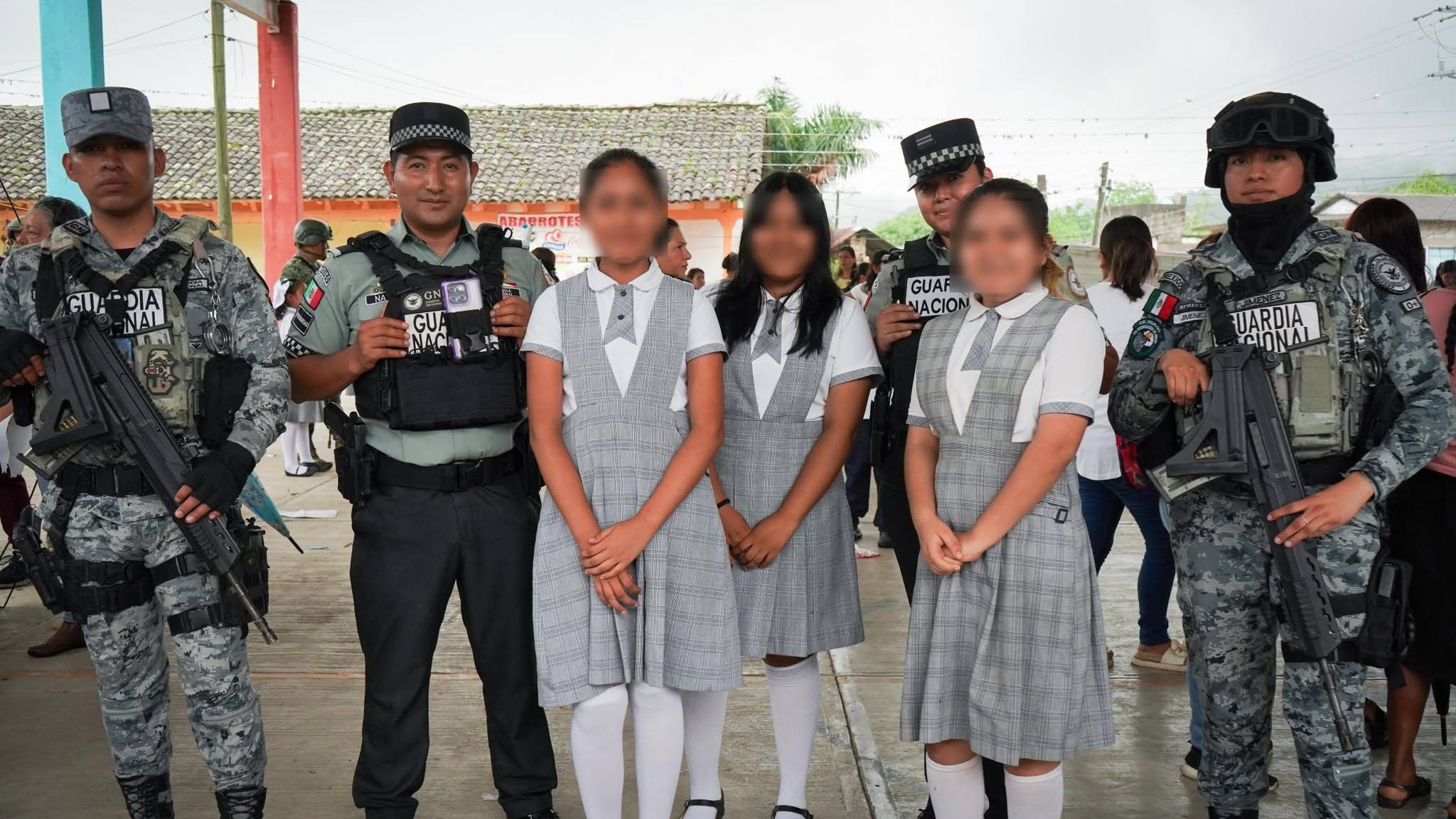 Jornada por la Paz acerca servicios y acciones preventivas a habitantes de Coacuilco, en Huejutla