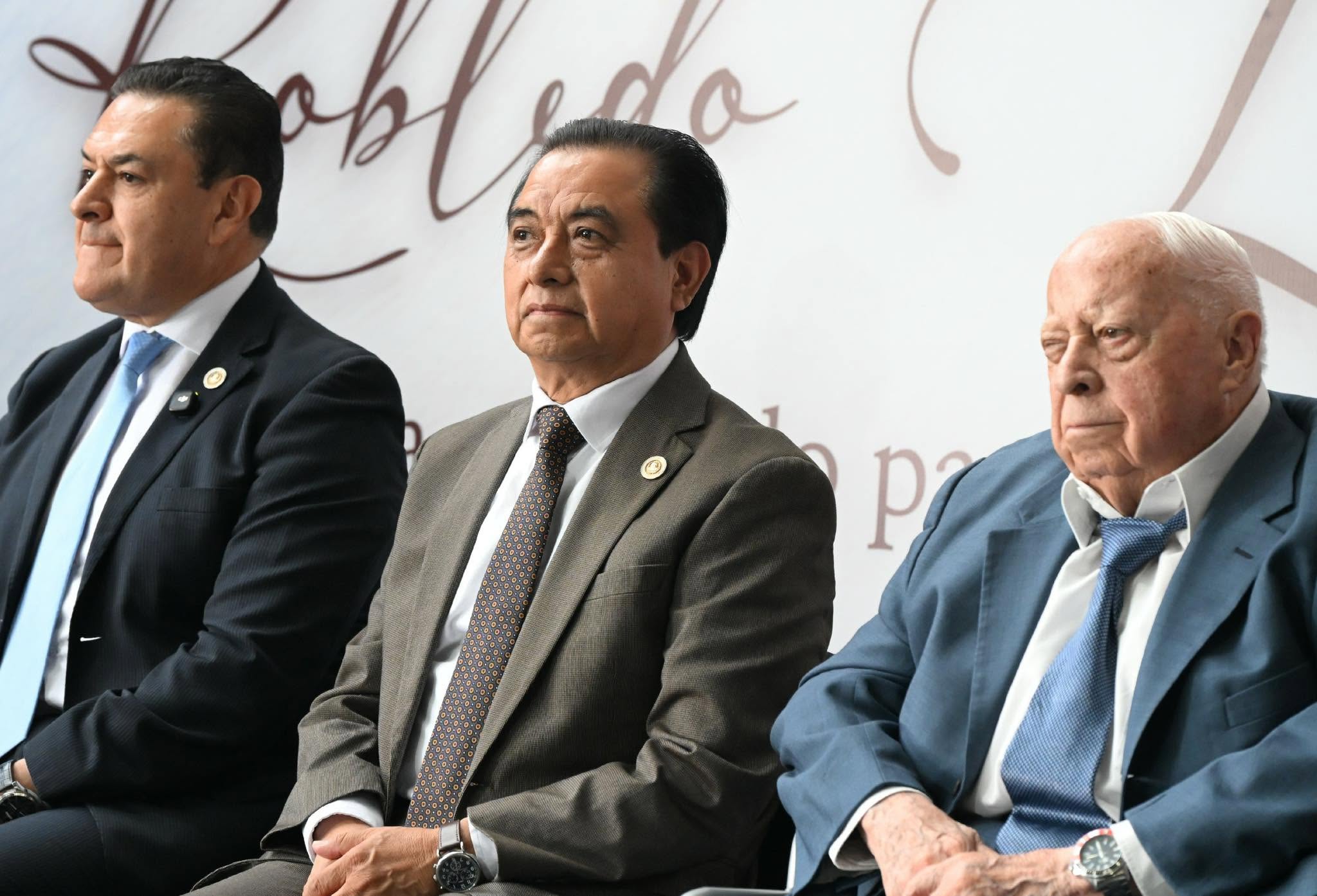 Reconocen trayectoria y aportaciones del empresario José Luis Robledo López en Hidalgo