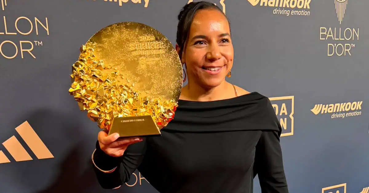 Charlyn Corral hace historia: conquista el premio a Delantera del Año en el Balón de Oro 2026