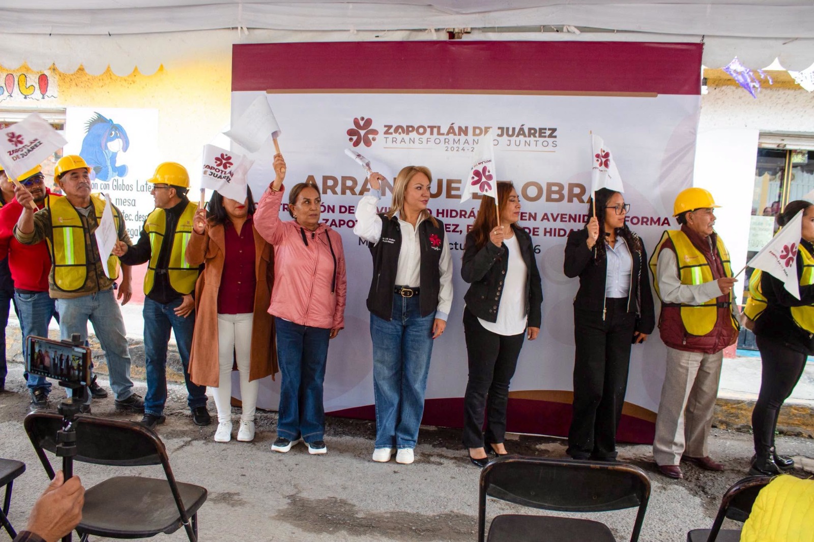 Arranca construcción de pavimento hidráulico en avenida Reforma de Zapotlán de Juárez con inversión de 7 millones de pesos