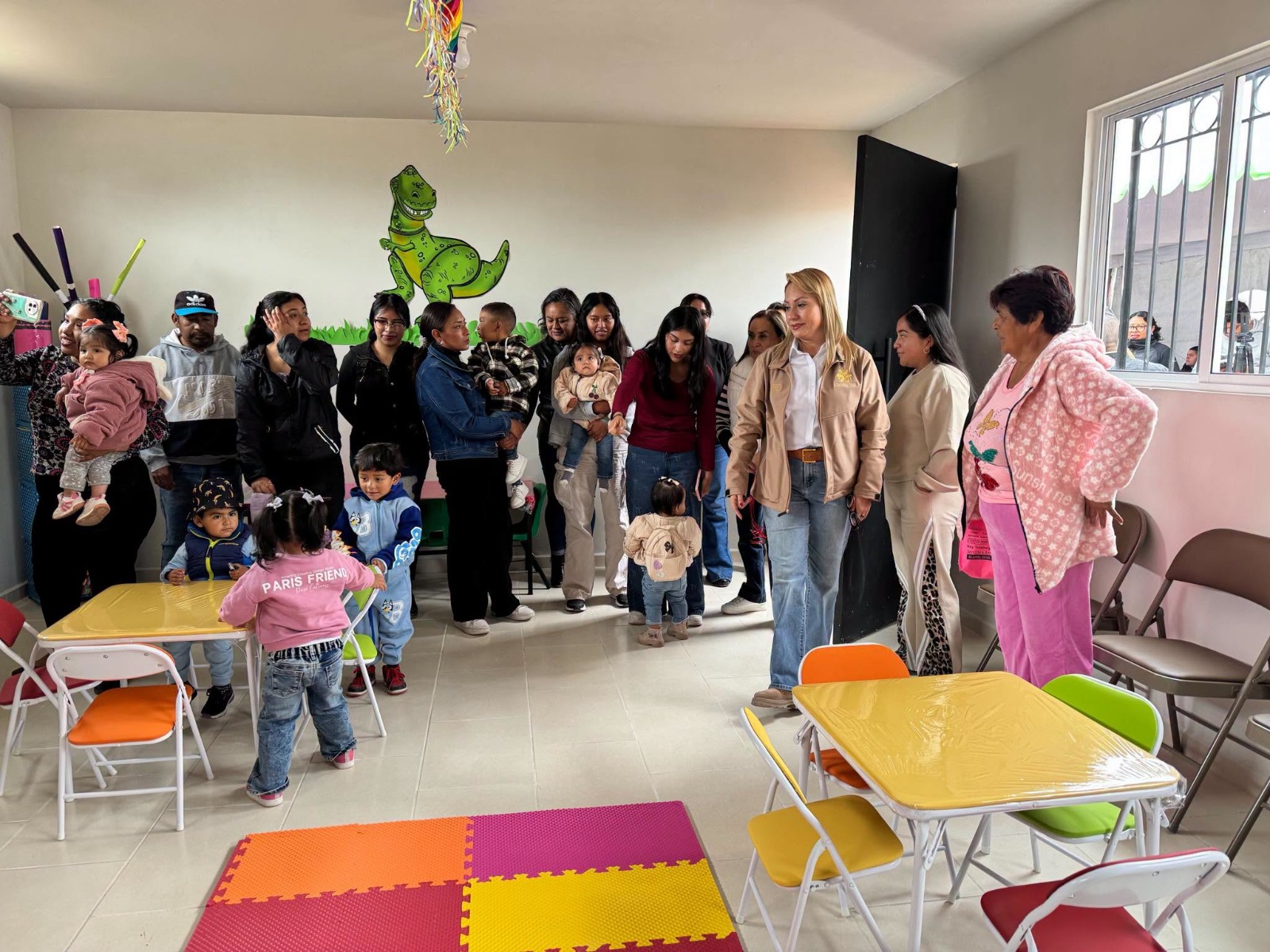 Inauguran aulas de usos múltiples en Acayuca para fortalecer la educación inicial y el desarrollo comunitario